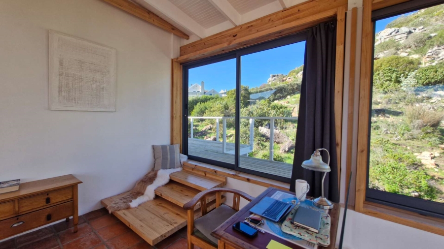 To Let 2 Bedroom Property for Rent in Noordhoek Western Cape